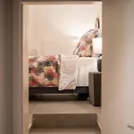 The Edgewater - Cityscape Apartment *