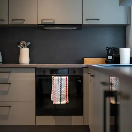 The Edgewater - Cityscape * 나무르