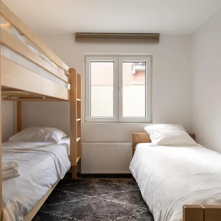 The Edgewater - Cityscape 아파트 *