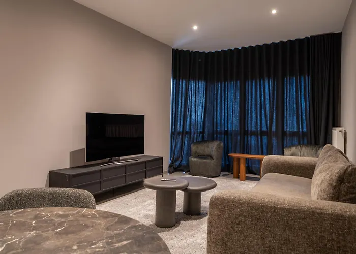 The Edgewater - Cityscape *